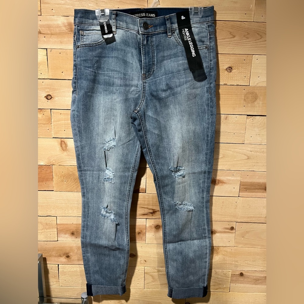 NEW Express Ankle Legging